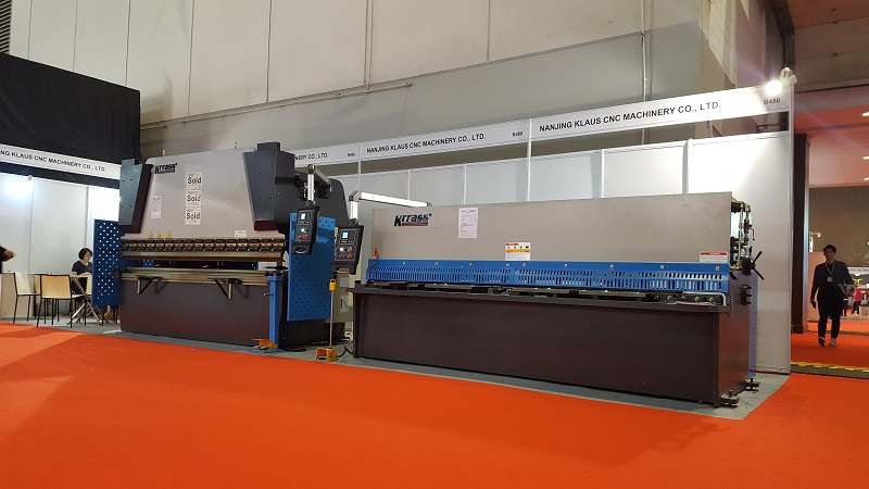 Hydraulic Press Brake and Hydraulic Shearing Machine at Indonesia Metal Machinery Exhibition 2019 - Pictures 5 Hydraulic Press Brake and Hydraulic Shearing Machine Indonesia Metal Machinery Exhibition 2019