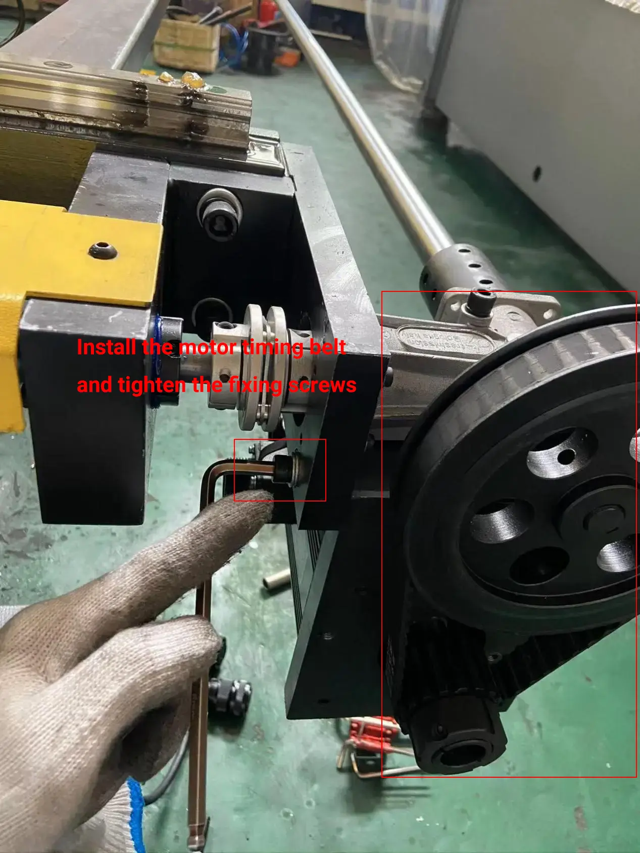 Vertical V grooving machine installation guide - Pictures 10 Install the motor timing belt