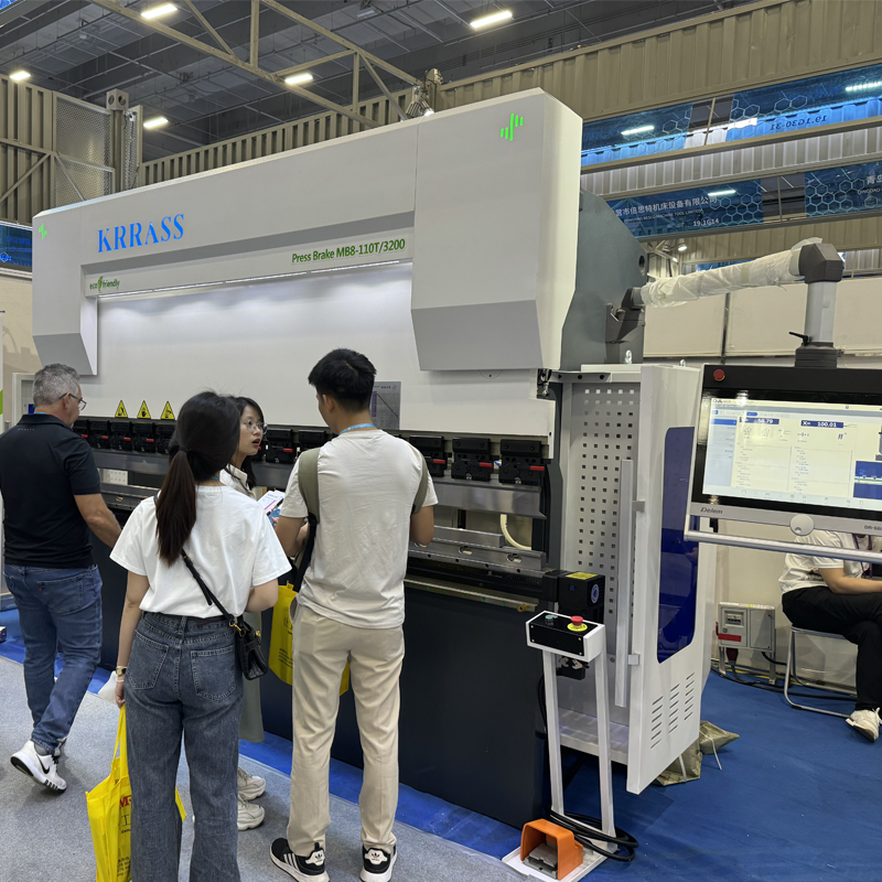 CNC PRESS BRAKE USE DELEM DA66S Controller At the Canton Fair - 135th canton fair 2