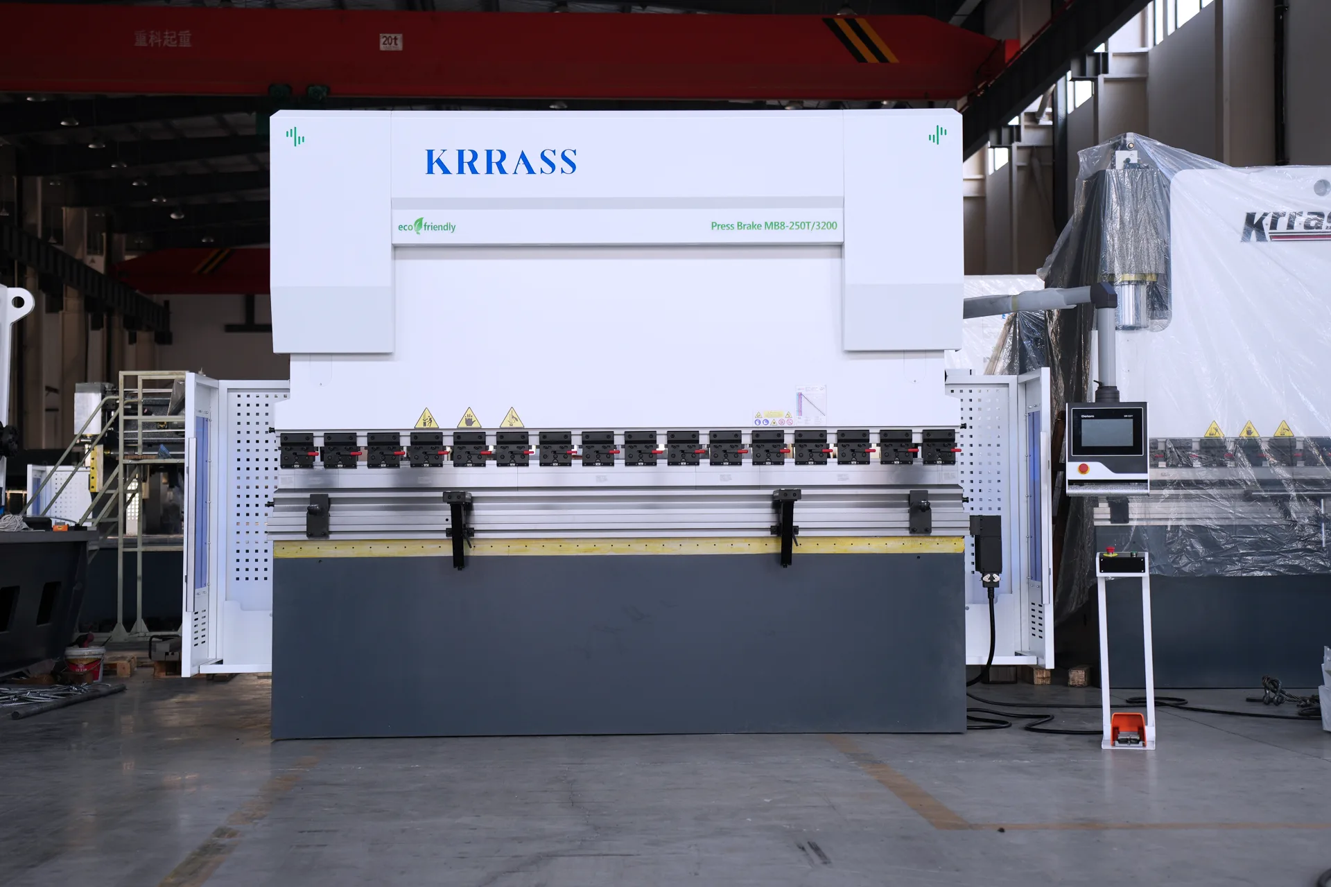 MB8-250T3200 4+1 Axis Sheet Metal Bending Machine, 10ft Steel Bending Machine Price - Pictures 9 MB8-250T3200 4+1 Axis Sheet Metal Bending Machine, 10ft Steel Bending Machine Price - 250 ton heavy duty bending machine