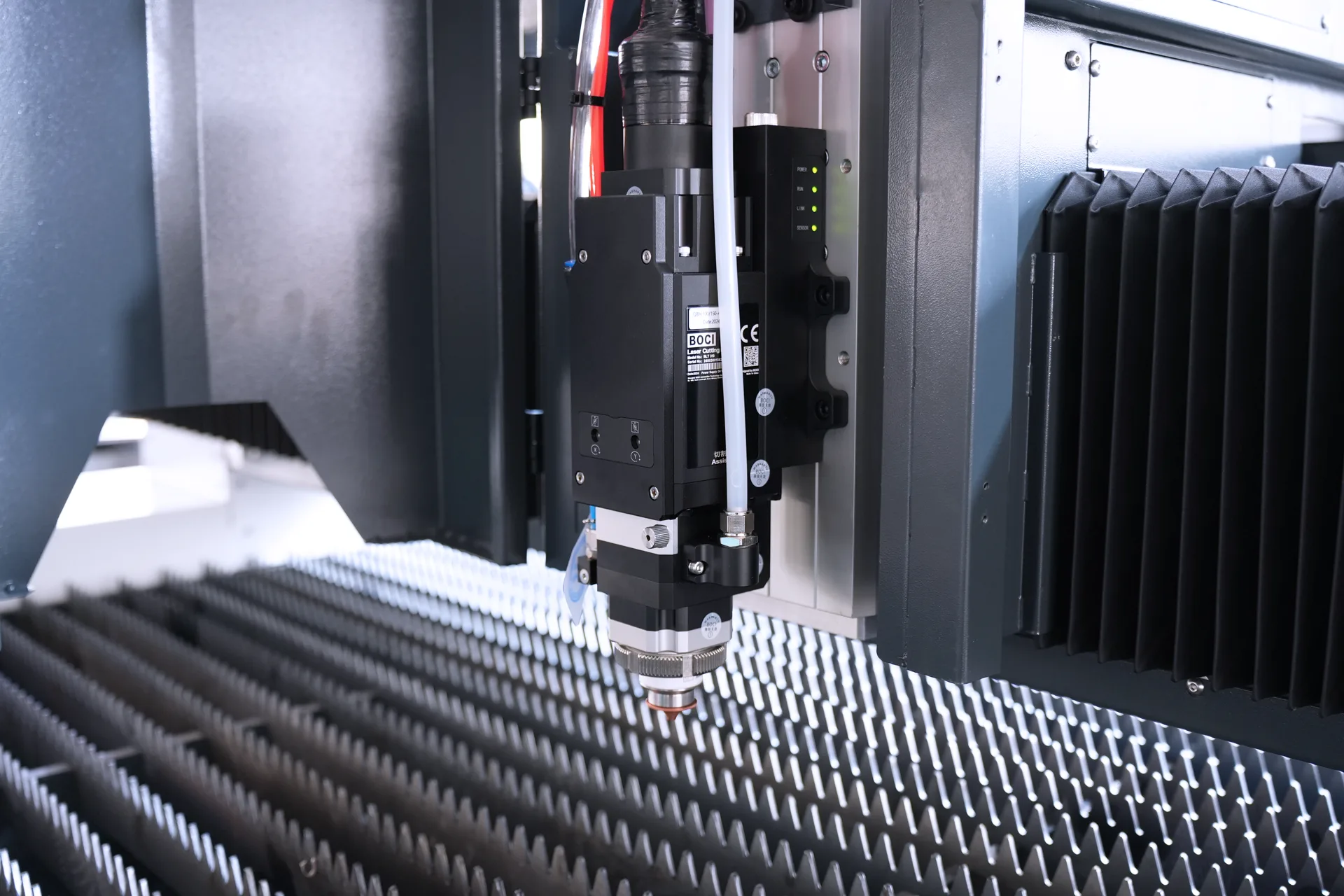Efficient Laser Cutting Machine, Efficient Fiber Laser Cutting Machine in 2025 - Pictures 13 BOCHU BLT310 Smart Cutting Heads