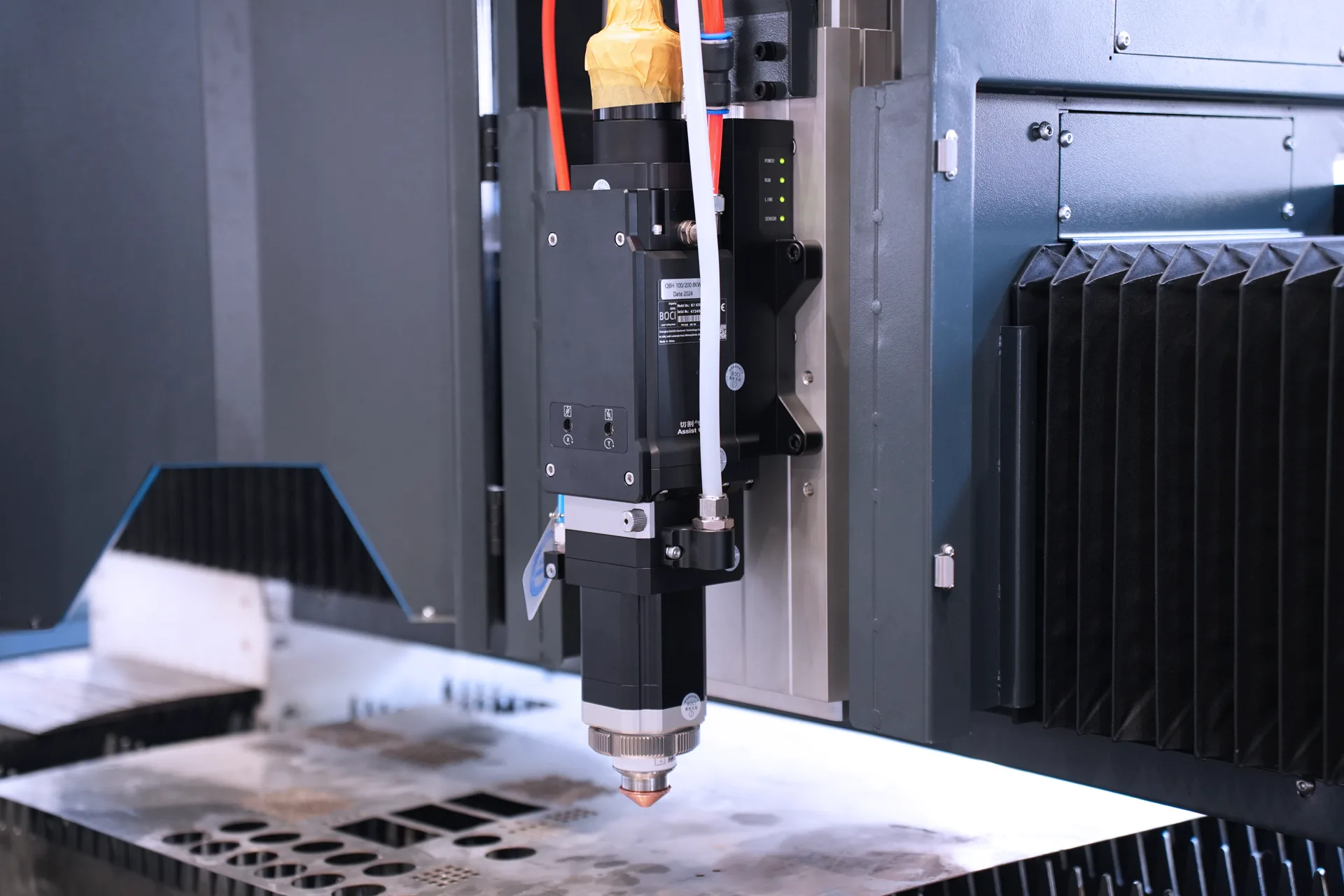 6kw Metal Laser Cutting Machine Price, Metal Laser Cutting Machine Price in 2025 - Pictures 13 BOCHU BLT421S Smart Cutting Heads