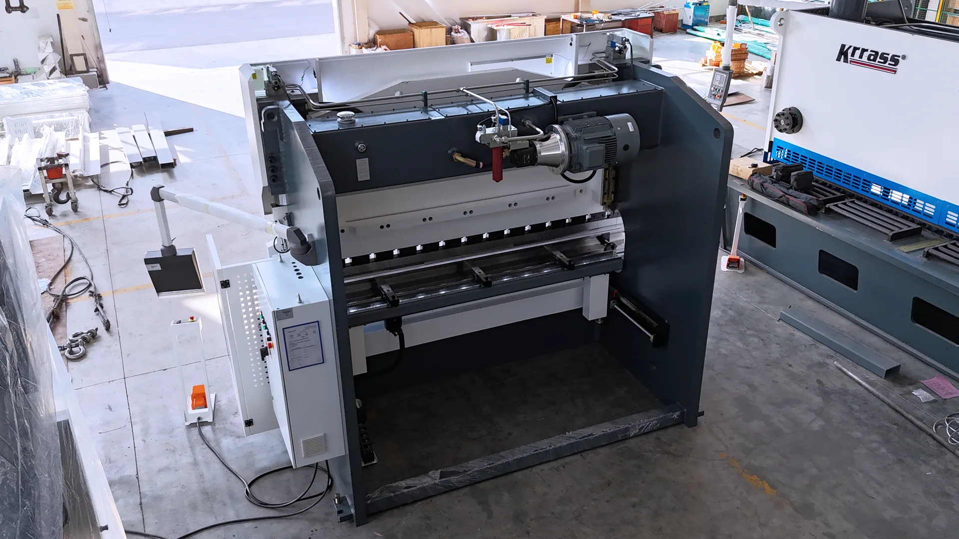 What is hybrid press brake? - Pictures 6 CNC Hydraulic Press Brake MB8-250T3200