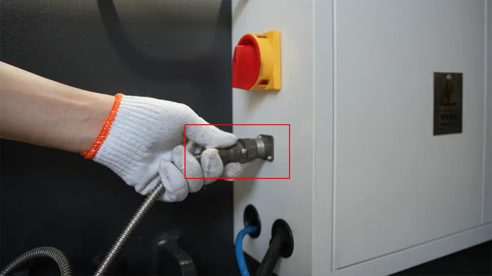 Horizontal V Groover Machine Installation Tutorial - I - Pictures 13 Connect the foot switch interface