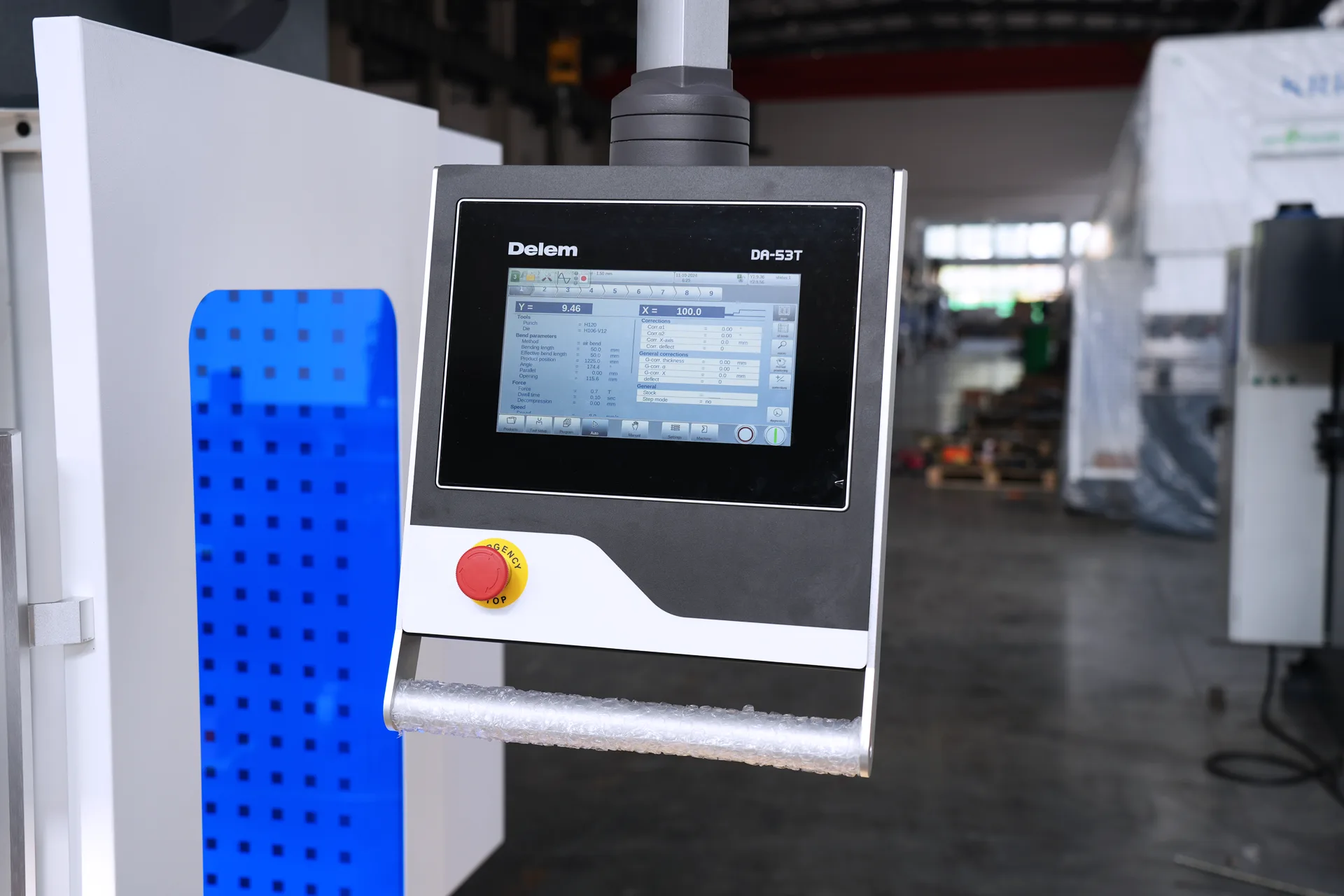 CNC Bending Machine, 110Ton Sheet Metal Bending Machine, Best Bending Machine Brand - Pictures 10 CNC Bending Machine, 110Ton Sheet Metal Bending Machine, Best Bending Machine Brand - delem da 53t control