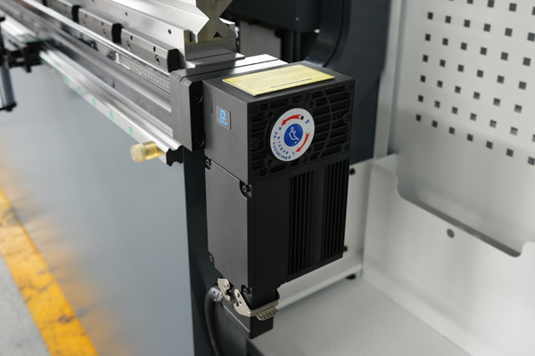 2025 New Hybrid CNC Press Brake, 175Ton Sheet Metal Press Brake, DELEM DA58T 2D Controller - Pictures 11 Electric Crowning System