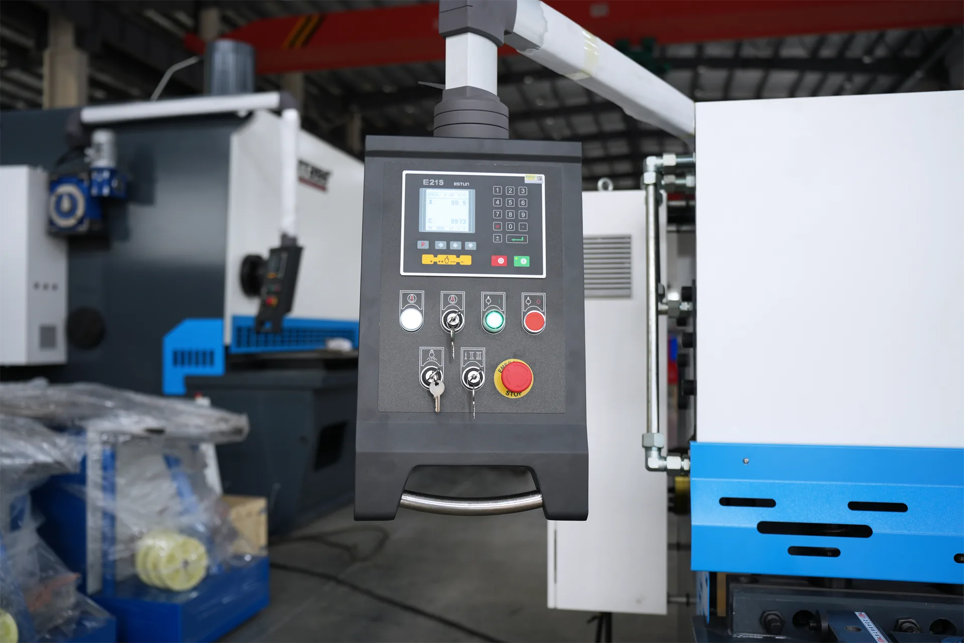 QC12K-6X3200 With ESTUN E21S Hydraulic Shearing Machine - Pictures 10 QC12K-6X3200 With ESTUN E21S Hydraulic Shearing Machine - estun e21s control