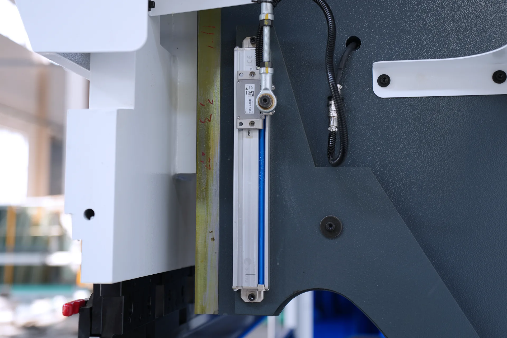 CNC Bending Machine, 110Ton Sheet Metal Bending Machine, Best Bending Machine Brand - Pictures 12 CNC Bending Machine, 110Ton Sheet Metal Bending Machine, Best Bending Machine Brand - fagor grating ruler 1