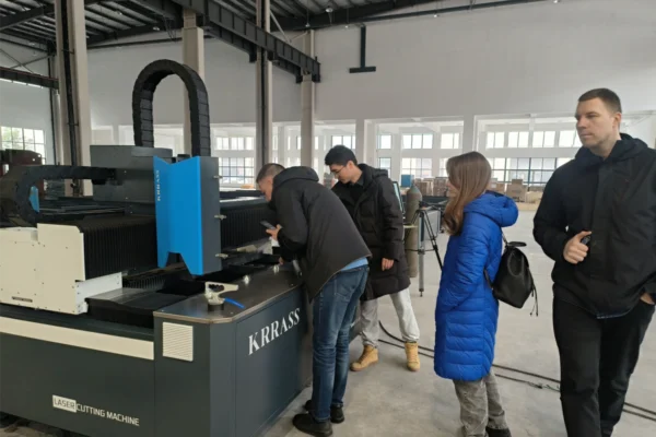 fiber laser cutting machine Fiber Laser Cutting Machine - fiber laser cutting machine
