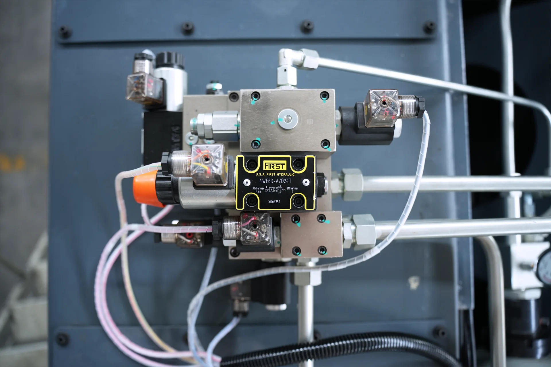FIRST Hydraulic Valve FIRST Hydraulic Valve