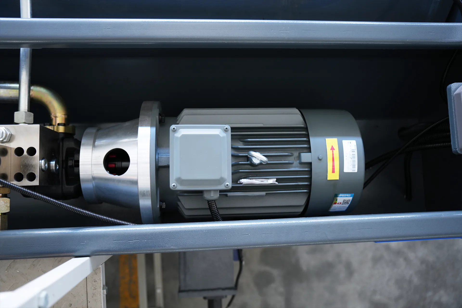 QC12K-6X2500 Swing Beam Shearing Machine - Pictures 14 German Siemens Main Motor