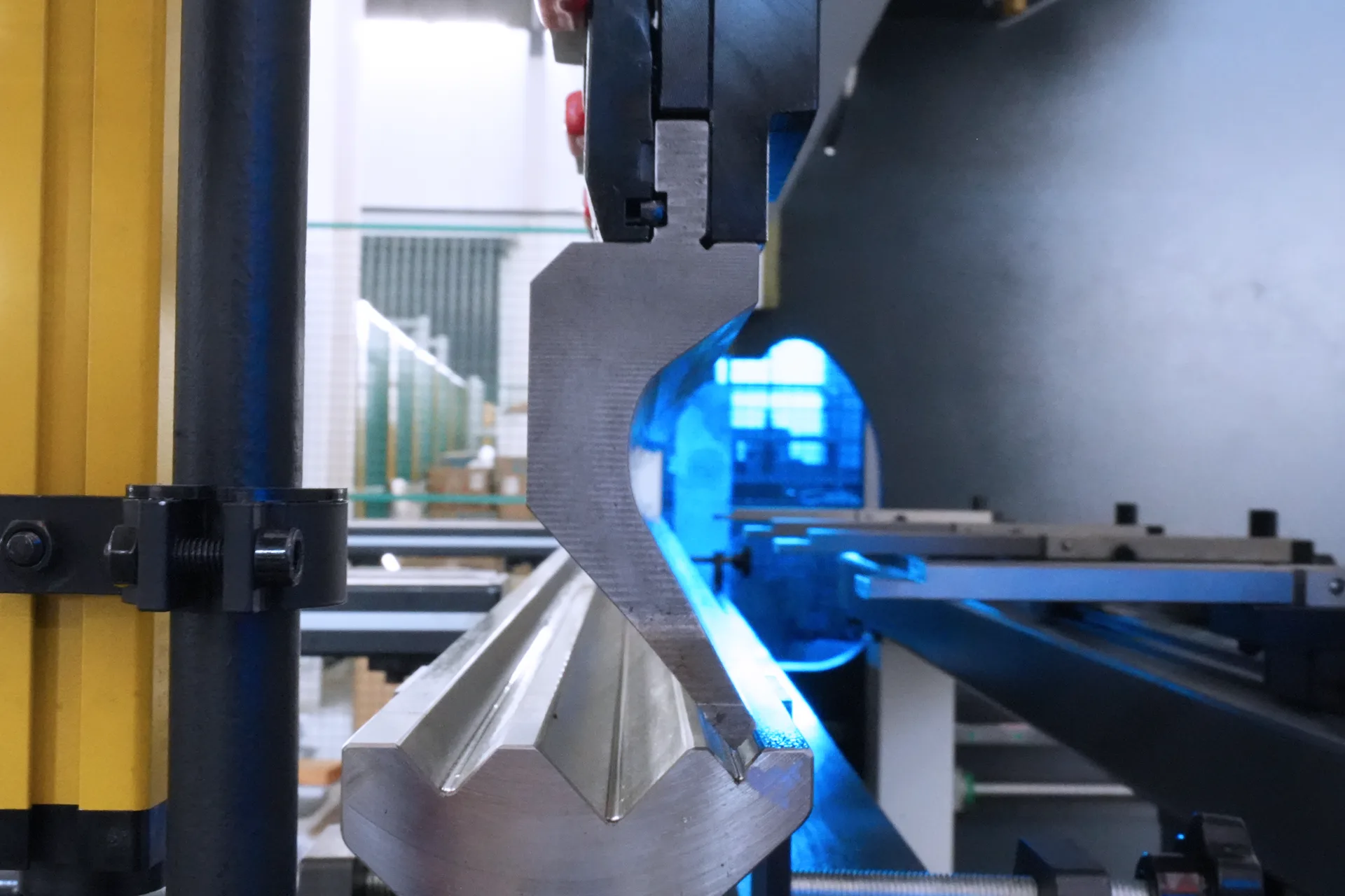 How Can I Pick the Best Press Brake Tooling? - Pictures 7 Press Brake Tooling - Gooseneck Tooling