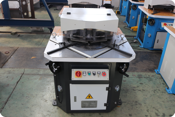 Angle Adjustable Notching Machine - Pictures 5 Angle Adjustable Notching Machine - hydraulic notching machines 1
