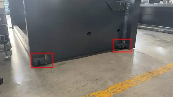 DELEM DA53T china press brake installation - I - Pictures 6 KRRASS Press Brake Square Leveling Bolt (Right Side)