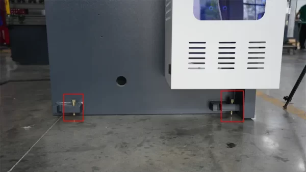 DELEM DA58T CNC press brake installation-I - Pictures 6 KRRASS Press Brake Square Leveling Bolt (Right Side)