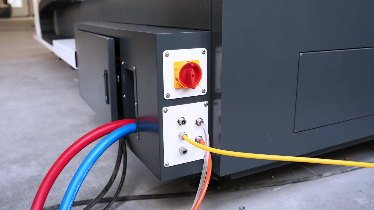 Laser cutting machine various pipe interfaces