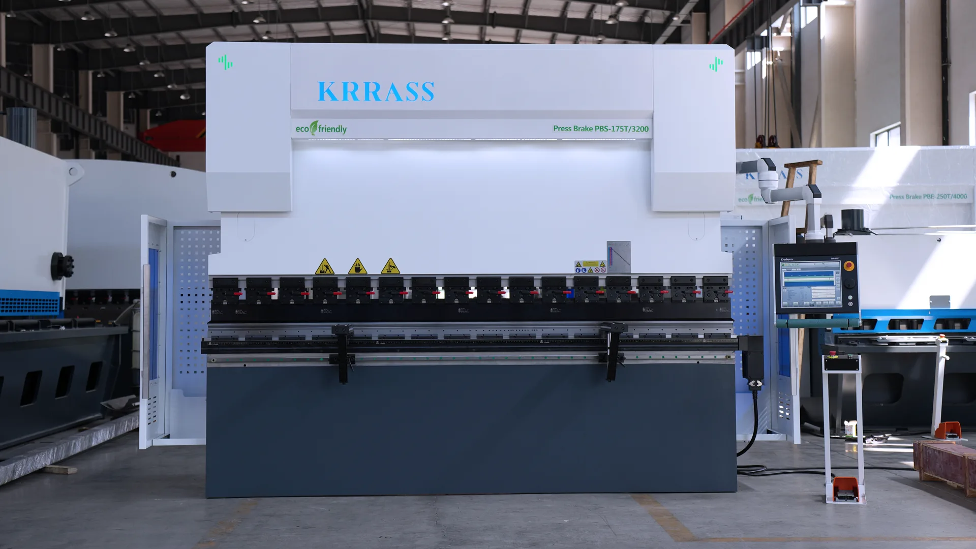 What is hybrid press brake? - Pictures 7 Main Motor Servo CNC Press Brake PBS-175T3200