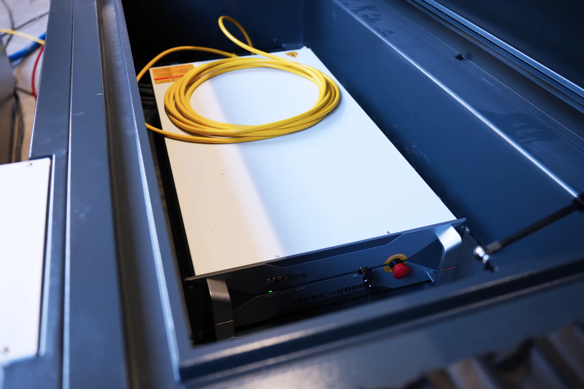 6kw Metal Laser Cutting Machine Price, Metal Laser Cutting Machine Price in 2025 - Pictures 11 Max China MFSC 6000W Laser Source