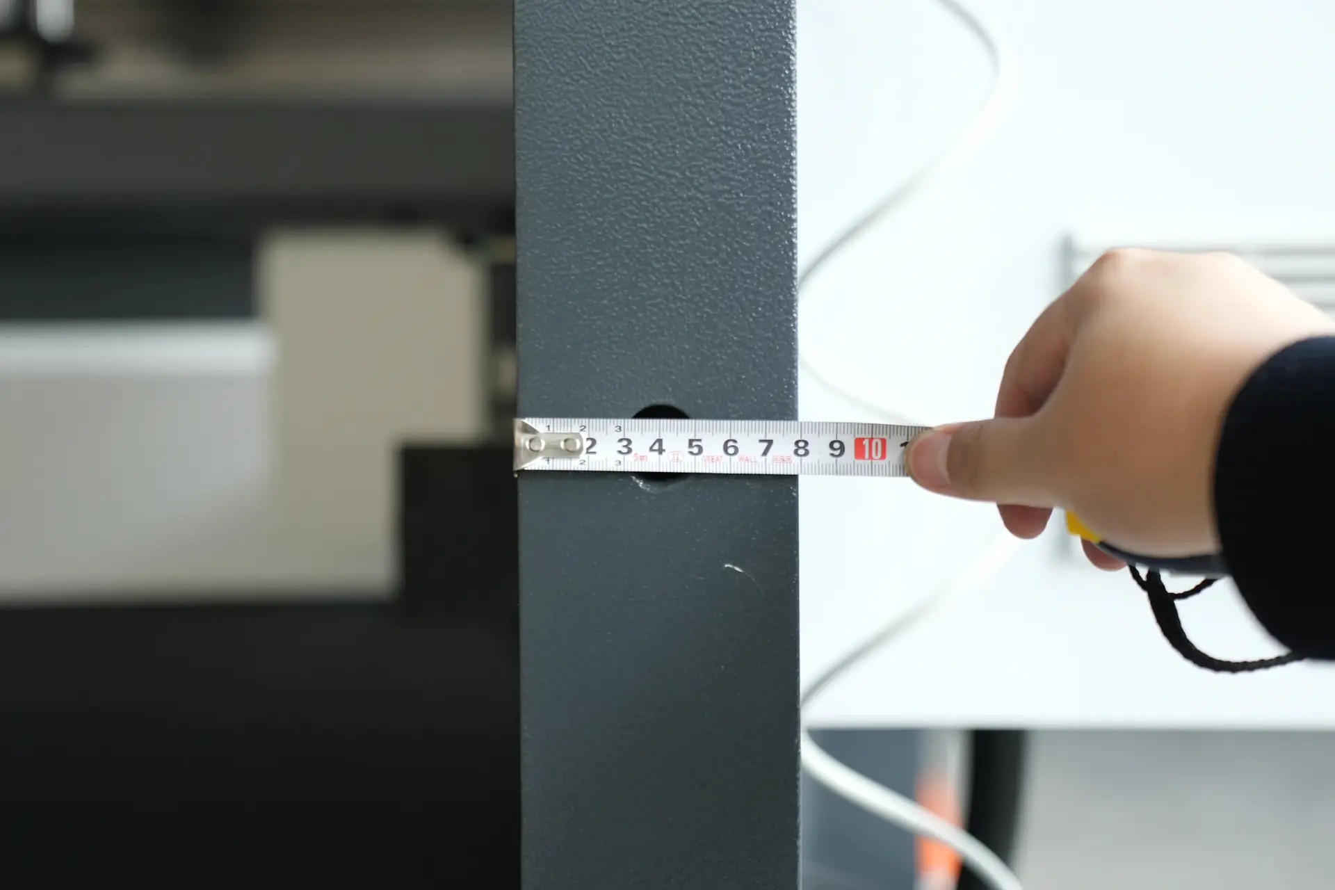 Thickness of side panel(80mm)