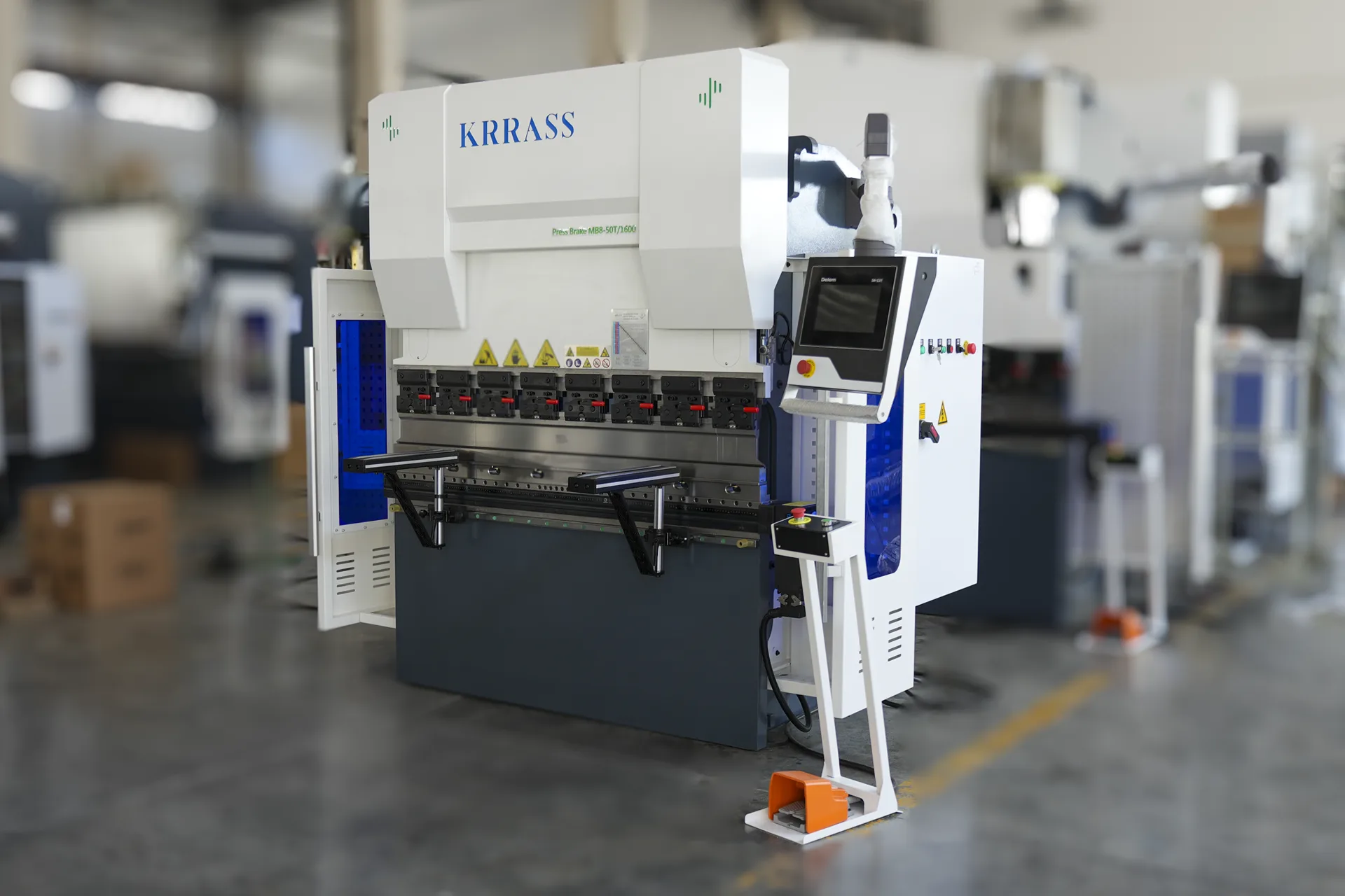 Press Brake Machine MB8-50T1600 4+1 Axis With DELEM DA53T controller - Pictures 9 Press Brake Machine MB8-50T1600 4+1 Axis With DELEM DA53T controller - mb8 50t1600 41 axis with da 53t main feature