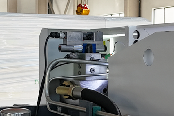 MB8-80T2500 DELEM DA66T 6+1 Axis CNC Press Brake, Sheet Metal Bending Machine - Pictures 15 MB8-80T2500 with DA66T Rexroth Proportional Valve