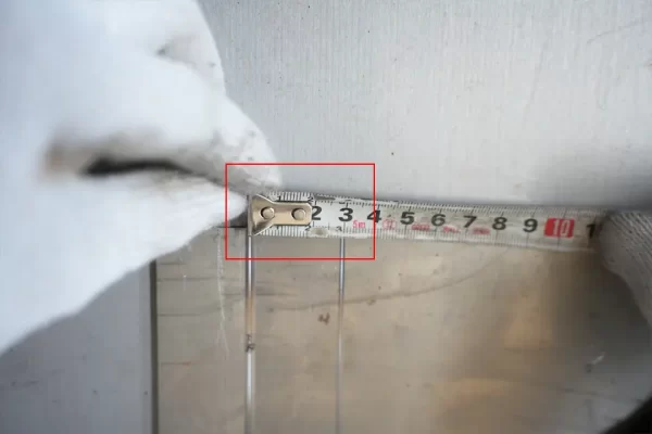 Horizontal V Groover Machine Operation Tutorial - II - Pictures 26 Measuring the slotting interval of the second working step