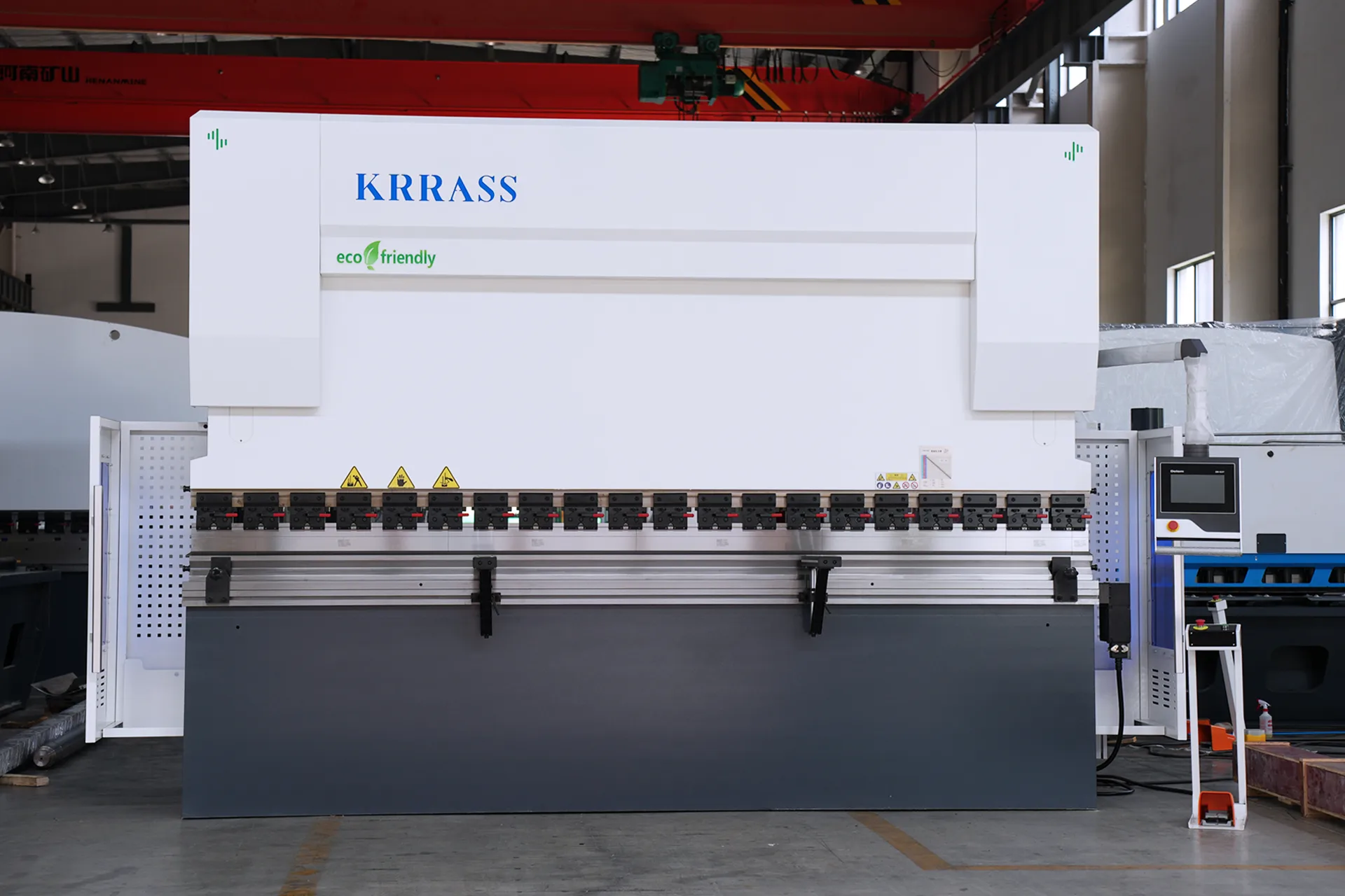 250Ton Hybrid Press Brake for Sale, PBE-250T4000 DA53T 4+1 Hybrid Press Brake Machine - Pictures 9 250Ton Hybrid Press Brake for Sale, PBE-250T4000 DA53T 4+1 Hybrid Press Brake Machine - pbe 250t4000 da53t 41 hybrid press brake machine