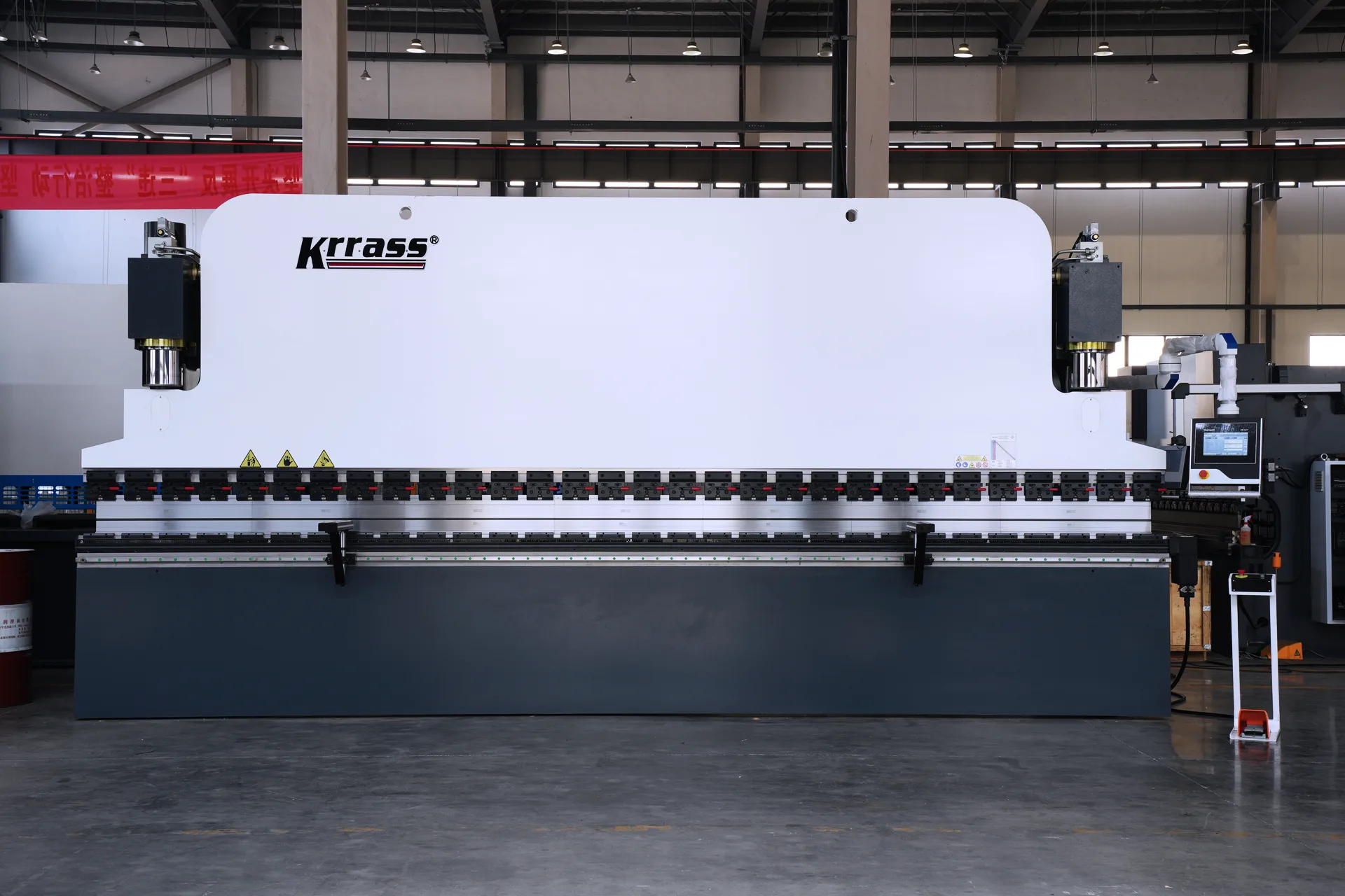 Press Brake Bending Machine MB8-210T6000 3+1 Axis With DELEM DA53T controller - Pictures 9 Press Brake Bending Machine MB8-210T6000 3+1 Axis With DELEM DA53T controller