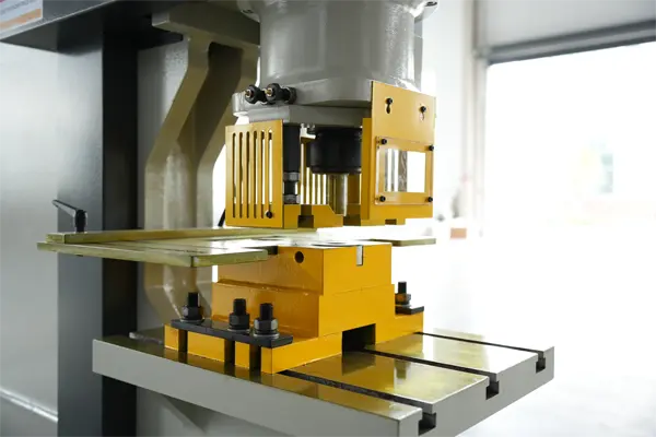 Punching station Punching station