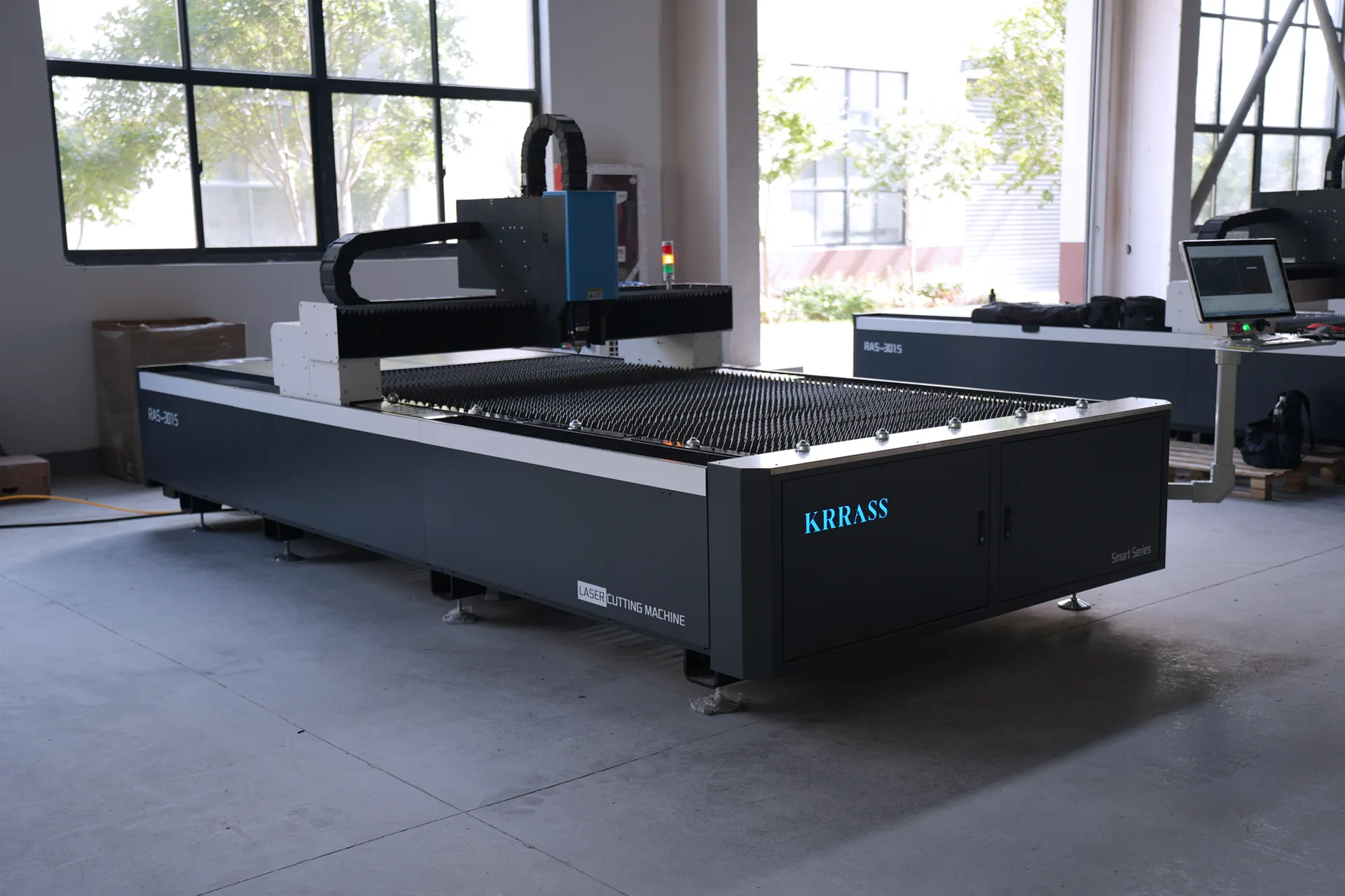3000W Fiber Laser Cutting Machine, 3KW Fiber Laser Cutting Machine for Metal - Pictures 9 RAS-3015 Smart 3000W Fiber Laser Cutting Machine