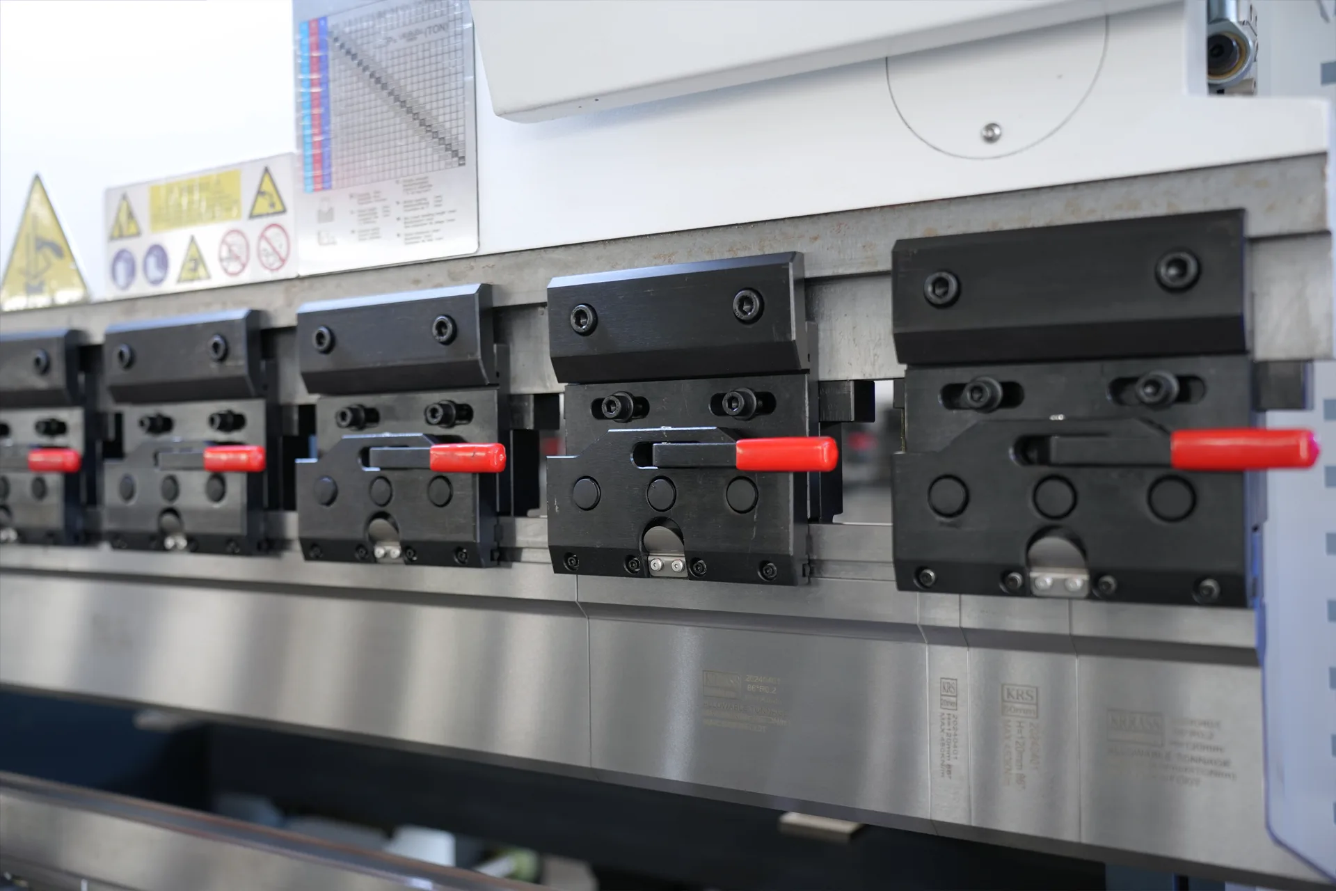 Press Brake Machine MB8-50T1600 4+1 Axis With DELEM DA53T controller - Pictures 17 Press Brake Machine MB8-50T1600 4+1 Axis With DELEM DA53T controller - segmented bending toolings