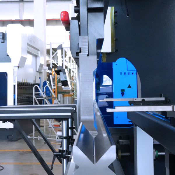 Hydraulic Sheet Metal Press Brakes For Sale, MB8-175T3200 DA58Tx 4+1 axis Press Brakes - Pictures 30 Standard tooling