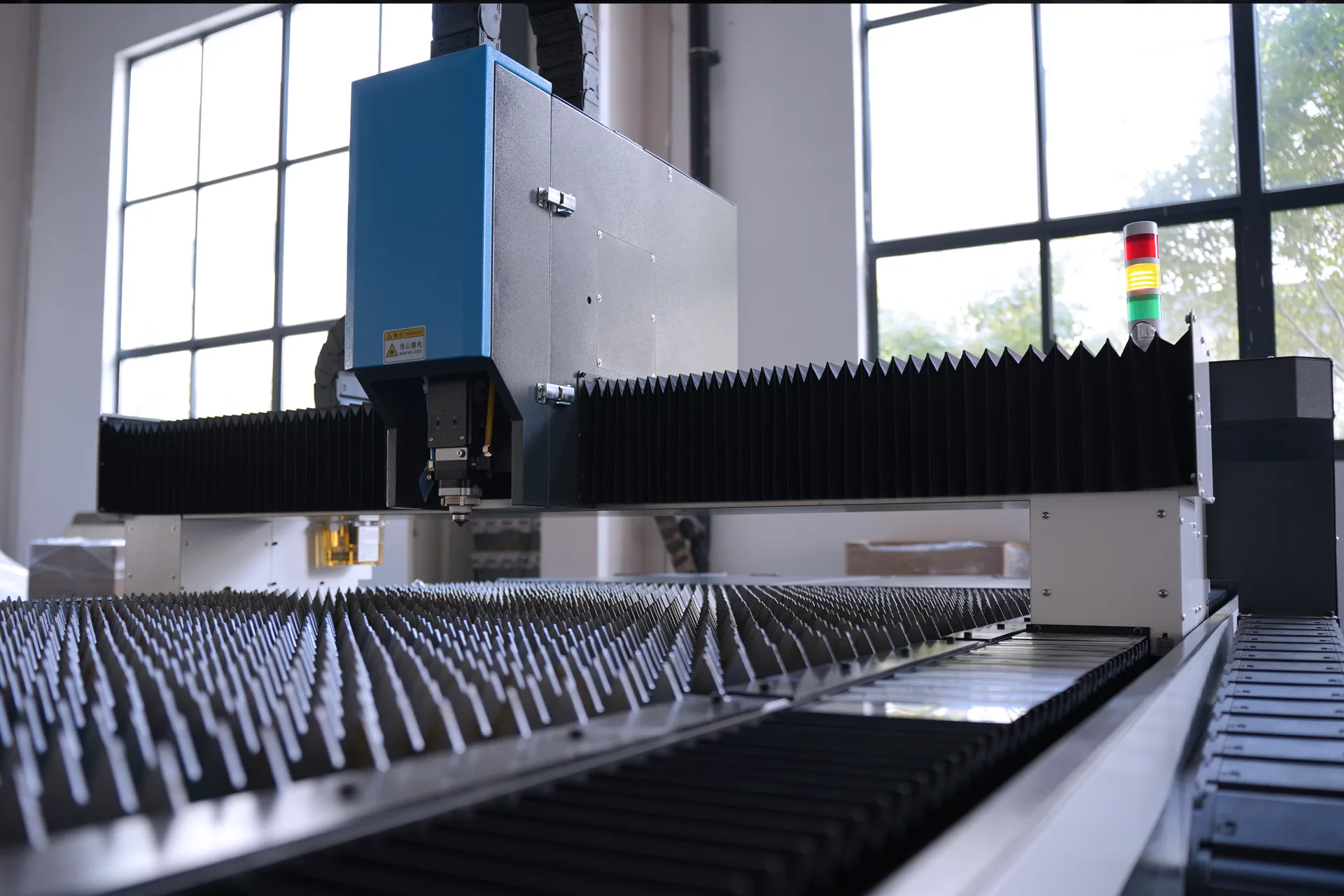 3000W Fiber Laser Cutting Machine, 3KW Fiber Laser Cutting Machine for Metal - Pictures 16 3000W Fiber Laser Cutting Machine, 3KW Fiber Laser Cutting Machine for Metal - the fifth generation aviation aluminum alloy beam 1