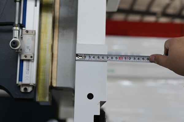 2025 New Hybrid CNC Press Brake, 175Ton Sheet Metal Press Brake, DELEM DA58T 2D Controller - Pictures 21 Thickness of slider