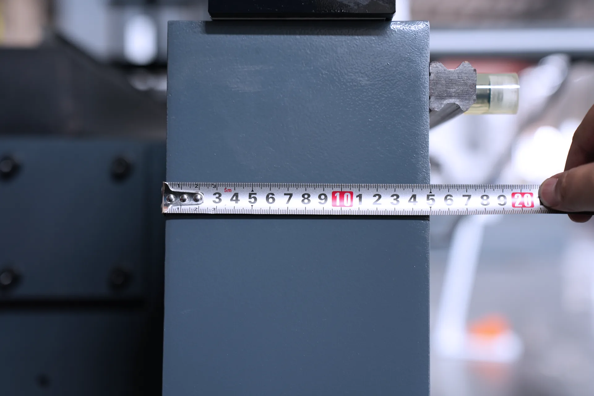 Press Brake Bending Machine MB8-210T6000 3+1 Axis With DELEM DA53T controller - Pictures 22 Thickness of workbench (150mm)