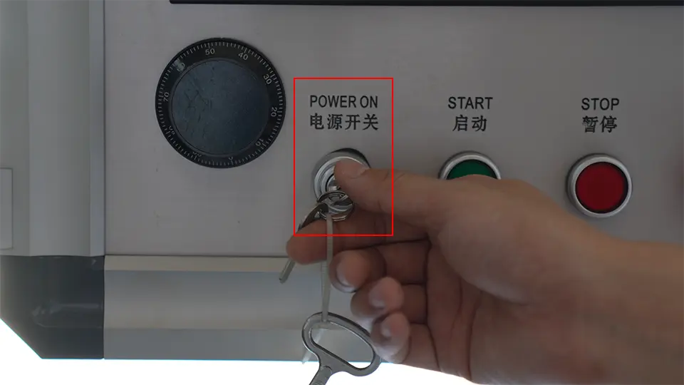 Operation process of vertical v grooving machine - Pictures 9 Turn on the power switch in turn