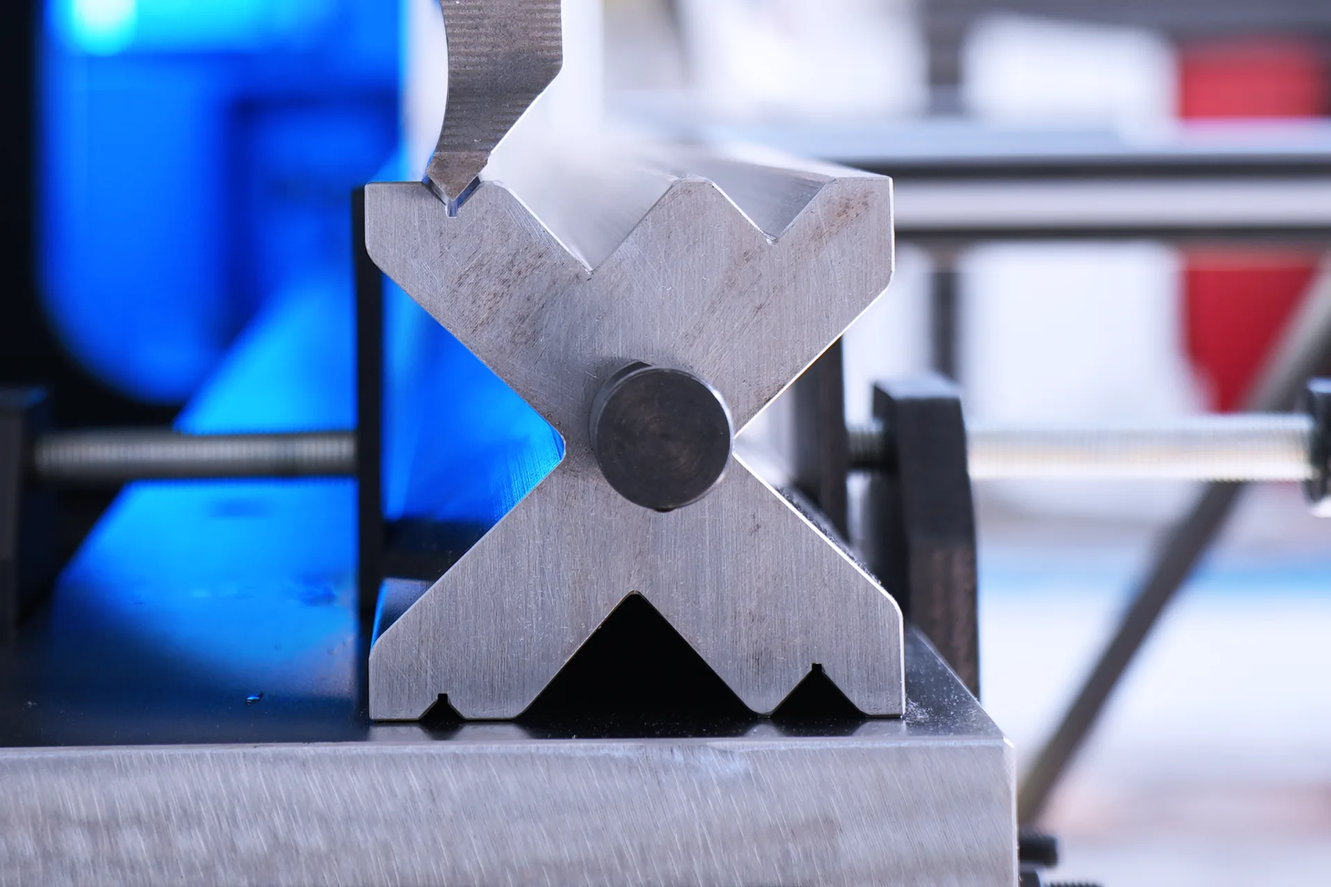 How Can I Pick the Best Press Brake Tooling? - Pictures 5 Press Brake Tooling - V-Dies