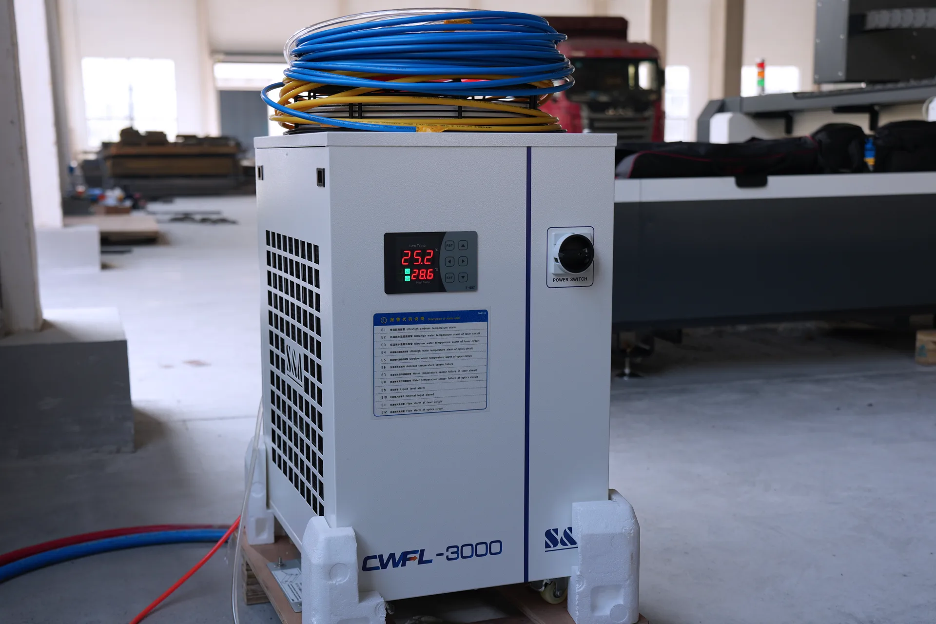 3000W Fiber Laser Cutting Machine, 3KW Fiber Laser Cutting Machine for Metal - Pictures 17 3000W Fiber Laser Cutting Machine, 3KW Fiber Laser Cutting Machine for Metal - water cooler 1