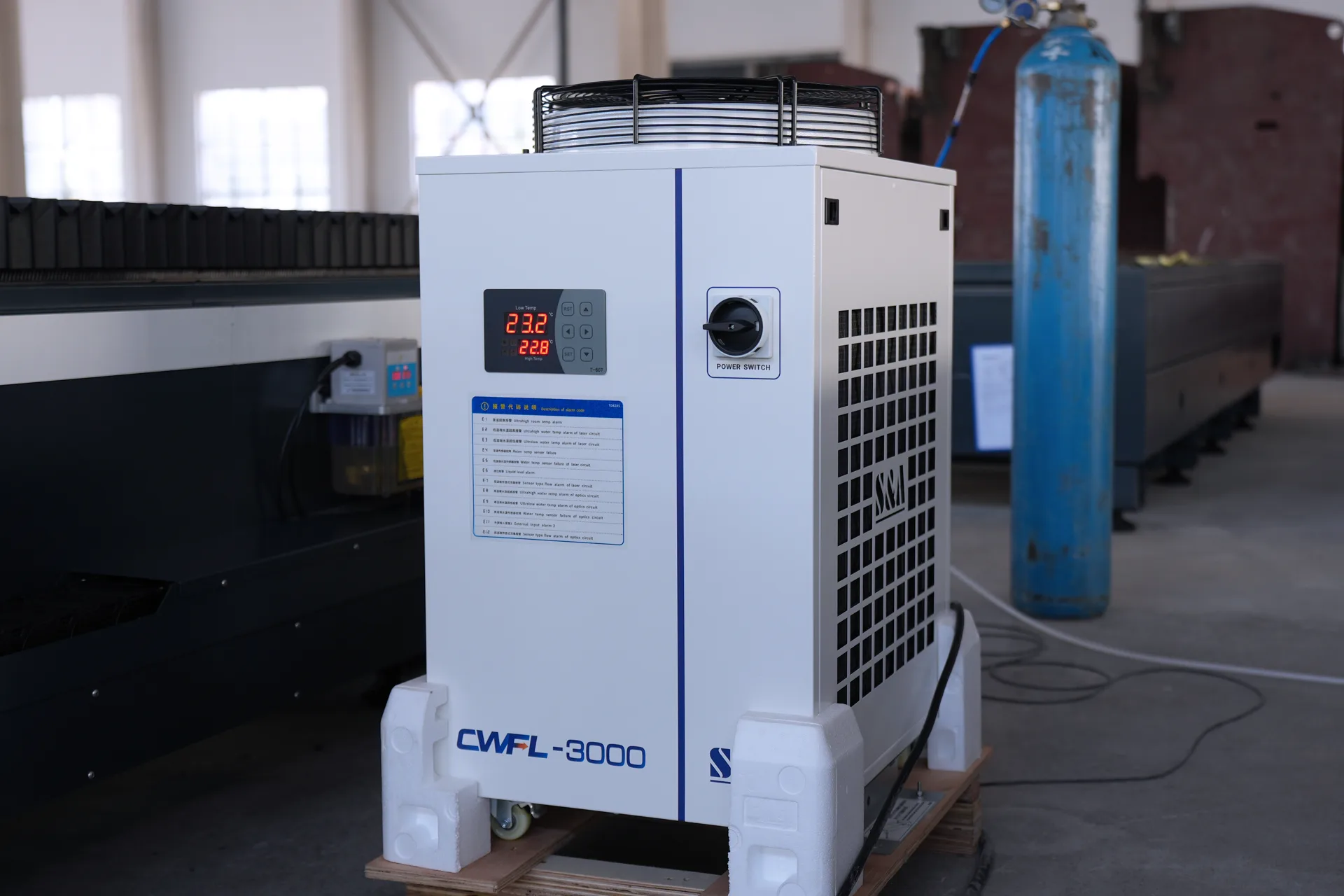China Laser Cutting Machine Price, 3000W Sheet Metal Laser Cutting Machine For Sale - Pictures 17 Water Cooler
