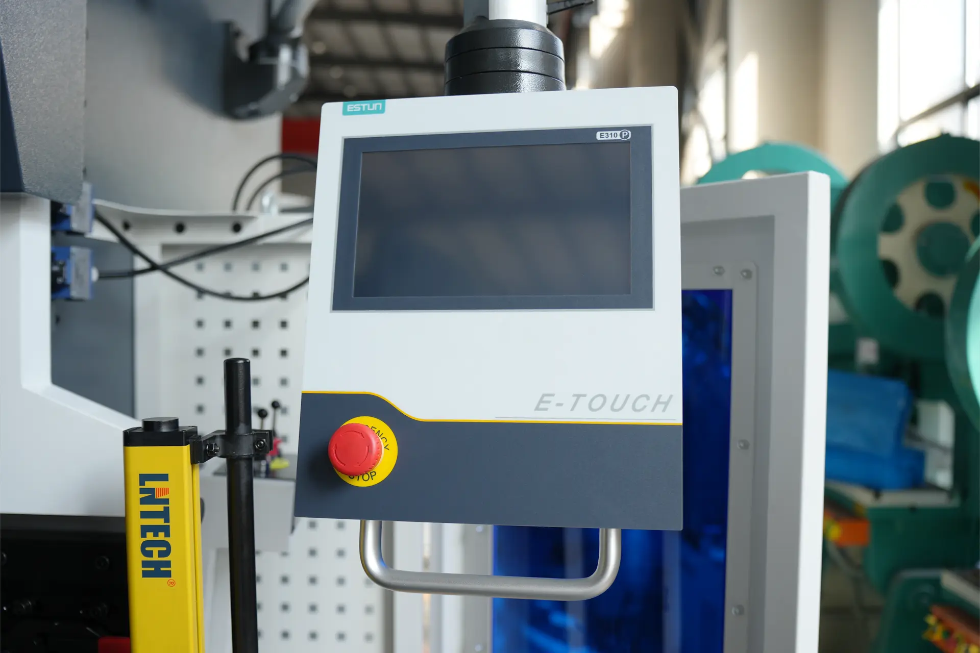 WC67K-100T3200 Press Brake Machine with Estun E310P Control and Manual Crowning - Pictures 10 ESTUN E310P Control