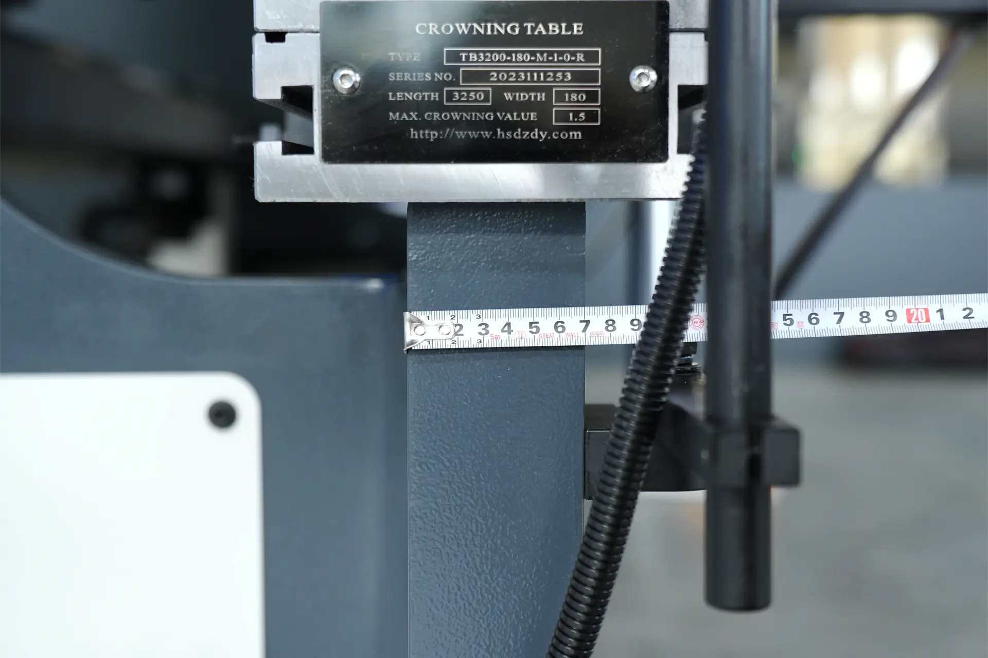 WC67K-100T3200 Press Brake Machine with Estun E310P Control and Manual Crowning - Pictures 21 Thickness of Workbench(70mm)