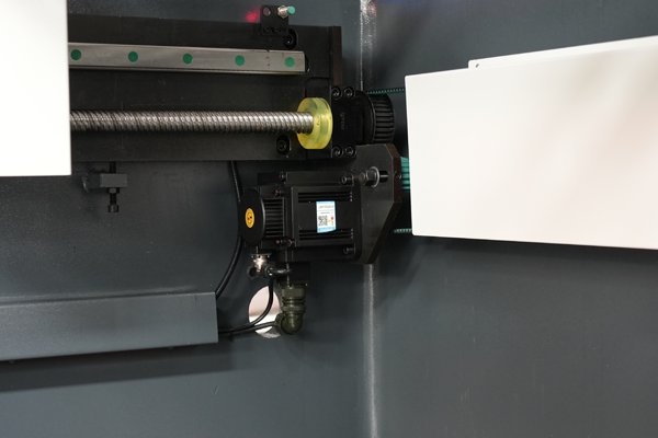 WC67K-160T3200 Press Brake Machine with Estun E300P Control and Manual Crowning - Pictures 17 WC67K 160T3200 E300P