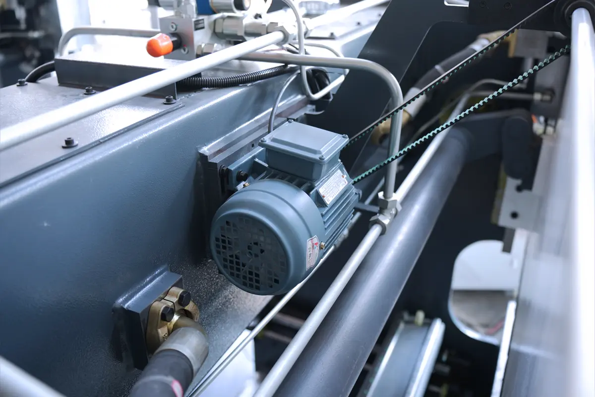 WC67K Series Press Brake with E21 Controller - Pictures 16 Y-Axis Stepper Motor